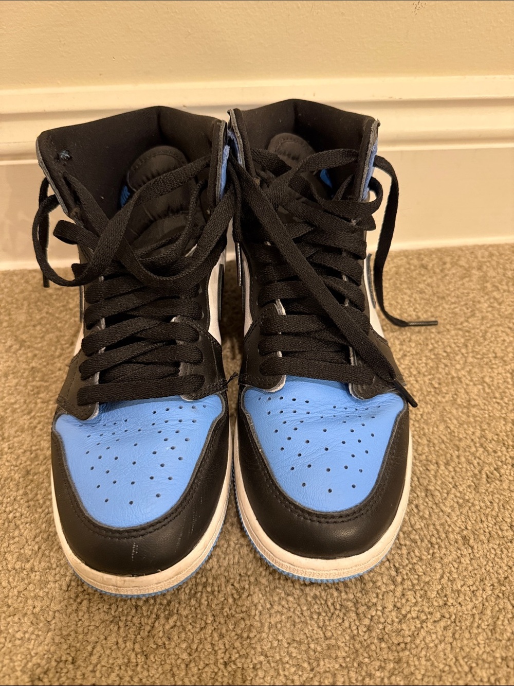 Jordan Kids High-Top Sneakers in Black and Blue